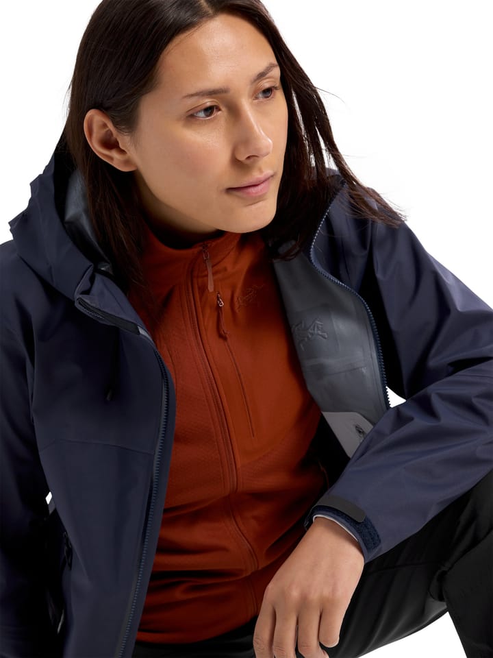 Arc-teryx Womens BETA SL JACKET BLACK - Paragon Sports